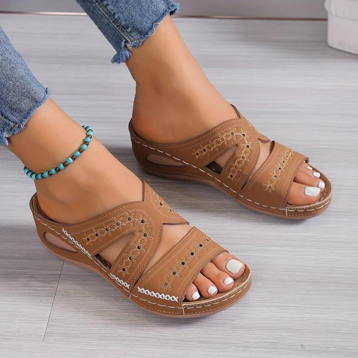 Pauline | Orthopaedic Sandals