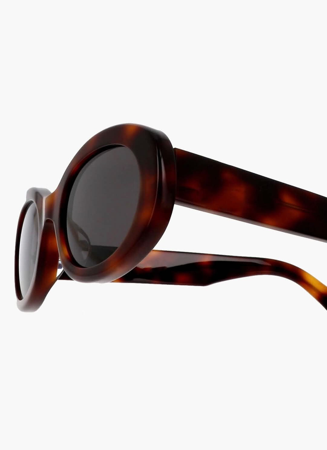 Amber | Elegant Sunglasses