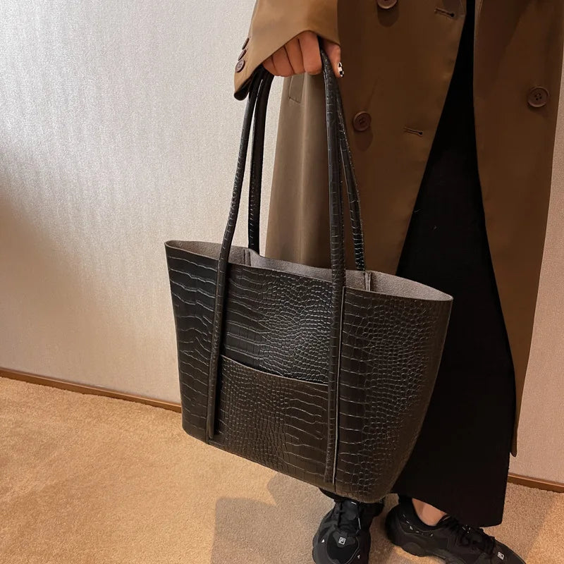 Hazel | Refined Shoulder Bag