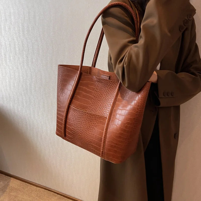 Hazel | Refined Shoulder Bag