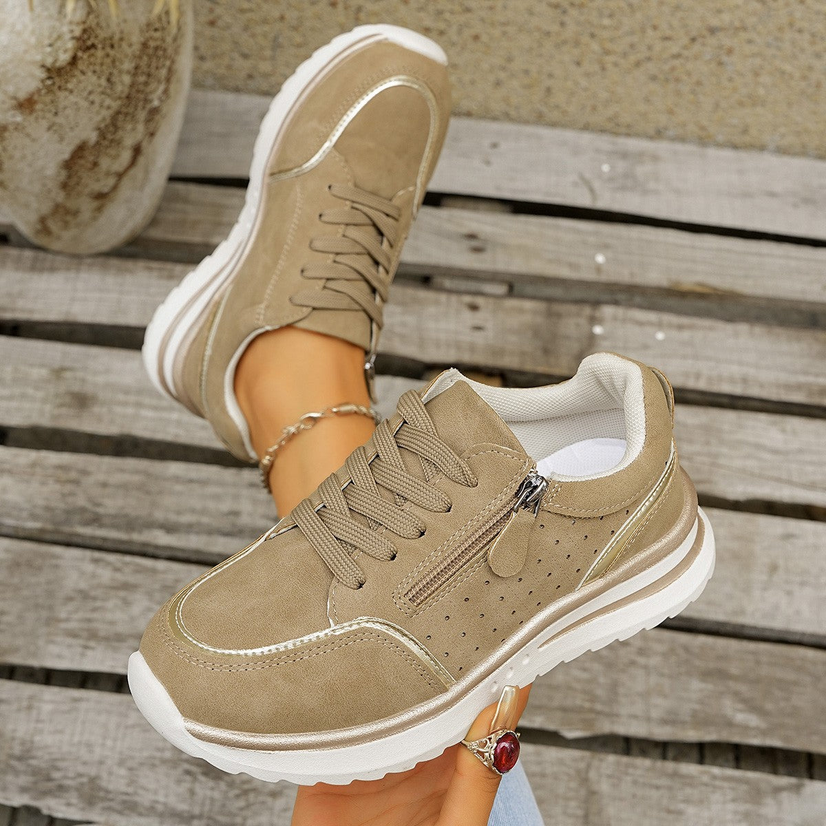 Emily | Classic Trainers